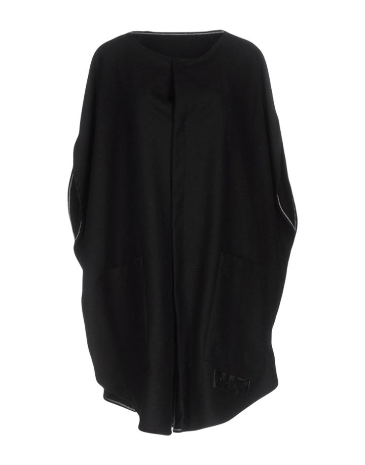D' Alpaos Capes & Ponchos