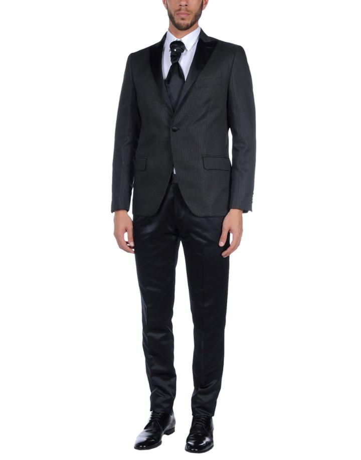 Maurizio Ferreri&reg; Suits