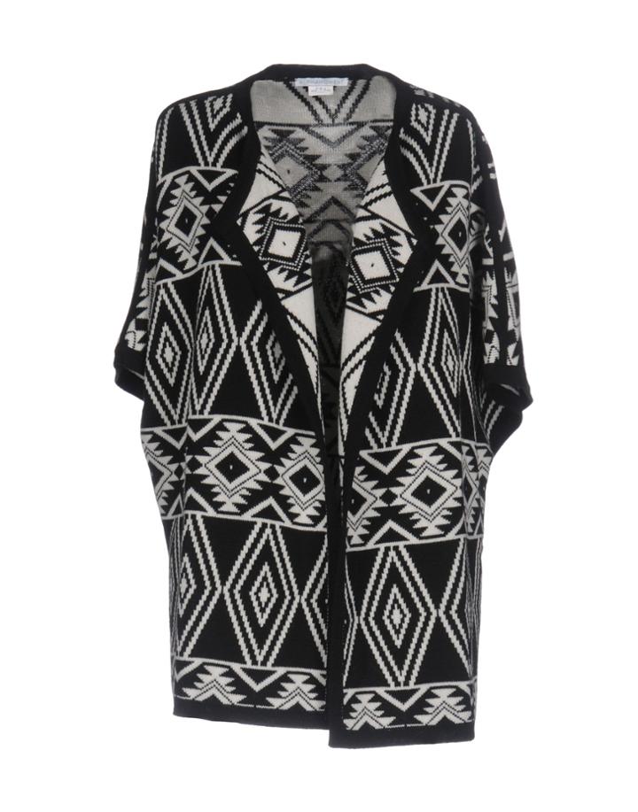 Alphamoment Capes & Ponchos