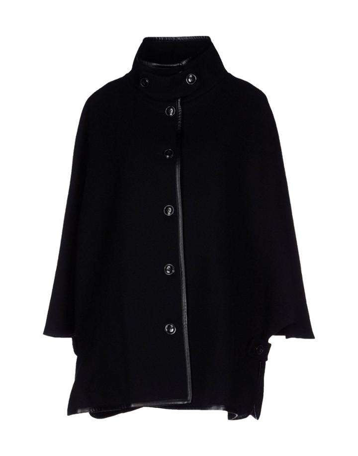 Vanessa Bruno Athe' Capes