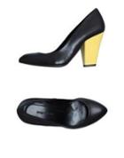 Megumi Ochi Pumps