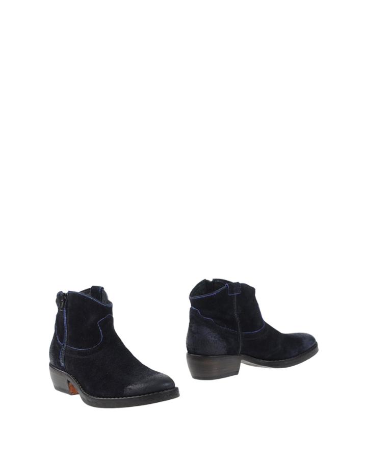 Caterina Ankle Boots