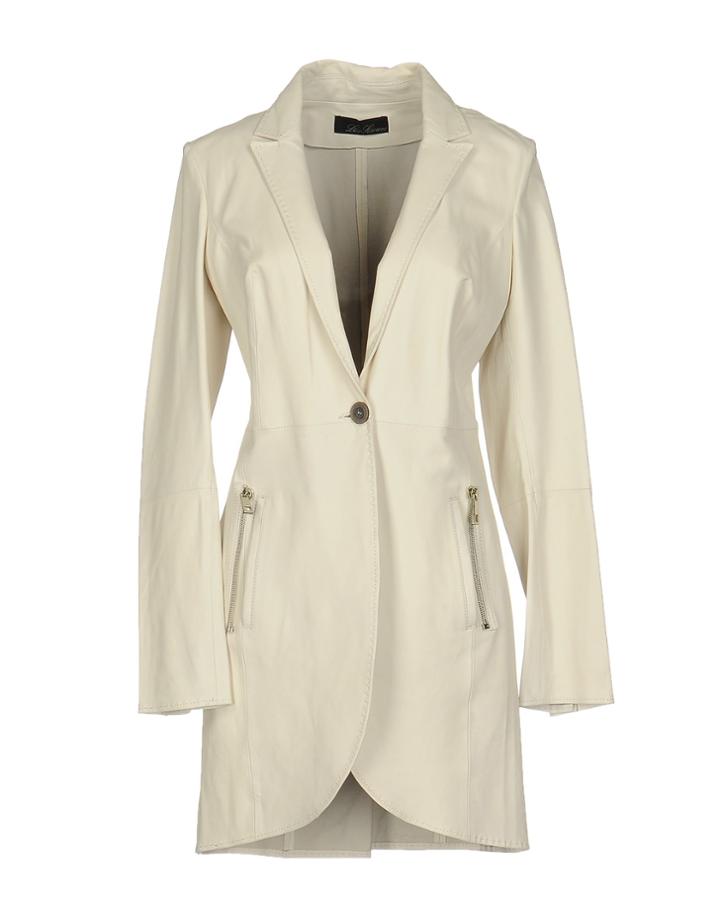 Les Soeurs Overcoats
