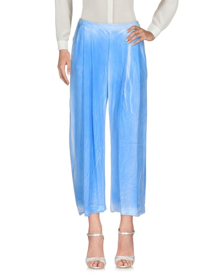 Monica Lendinez 3/4-length Shorts