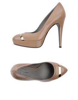 Rita Eliseo Pumps