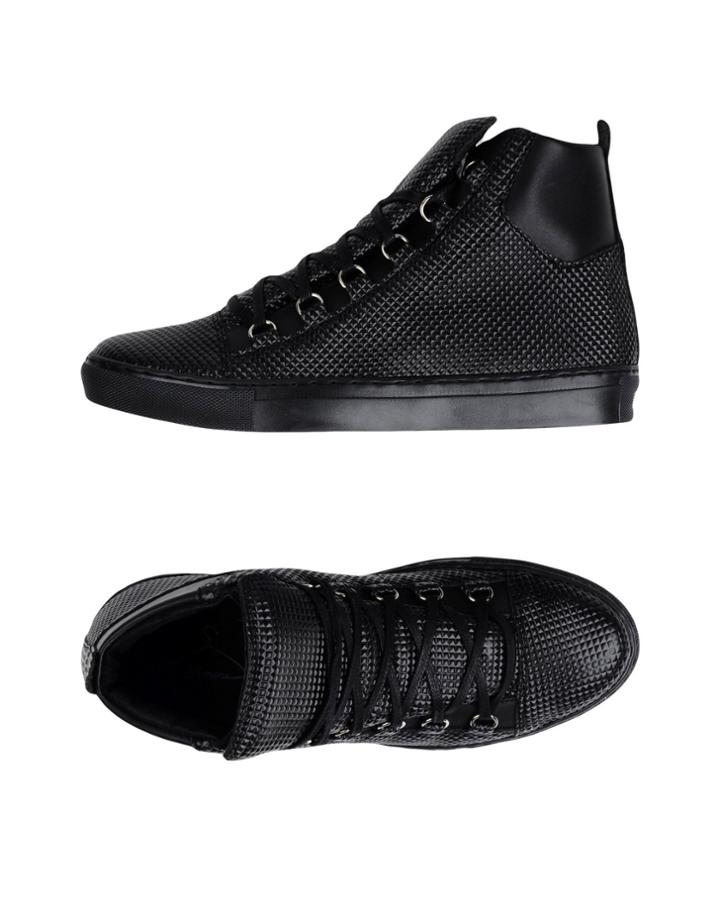 Amore Sneakers