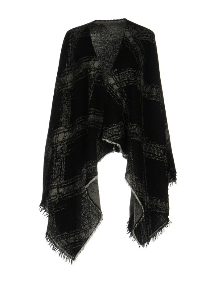 Pyaar Capes