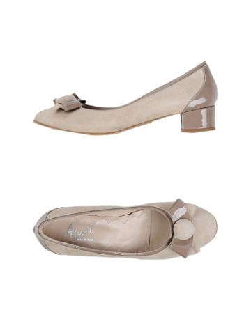 April Pumps
