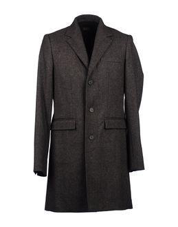 Closed Coats