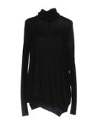 Pois Turtlenecks