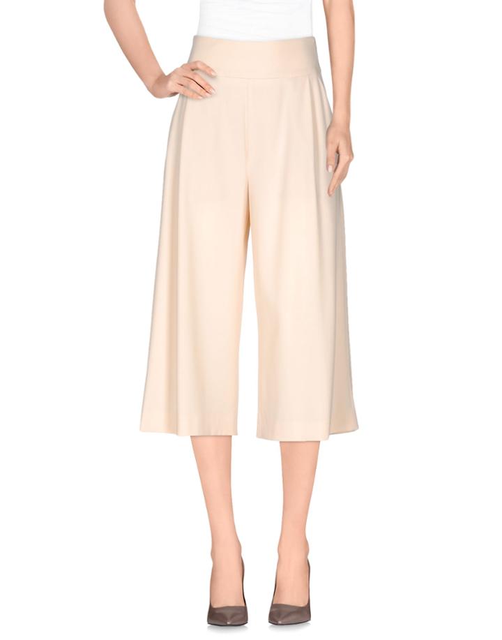 St. Studio 3/4-length Shorts