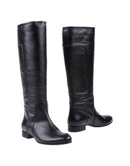 Paul & Betty Boots