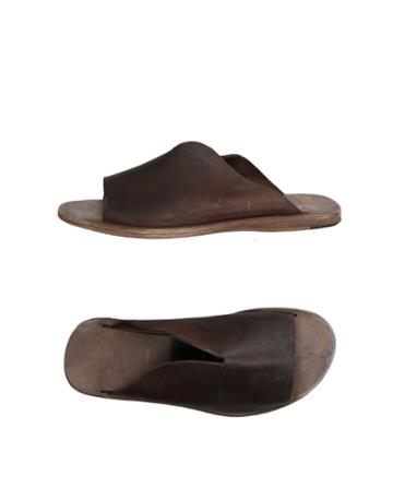Uit Sandals