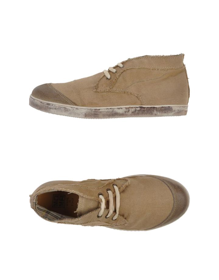 Moma Sneakers