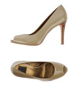 Calvin Klein Pumps