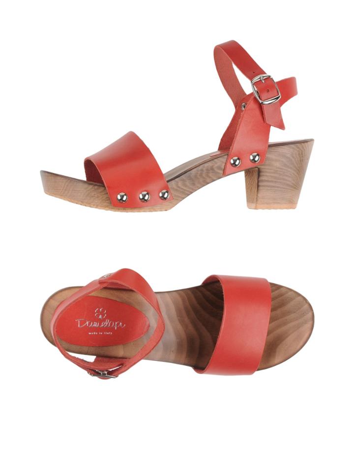 Danielapi Sandals