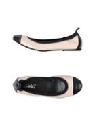 Carla G. Ballet Flats