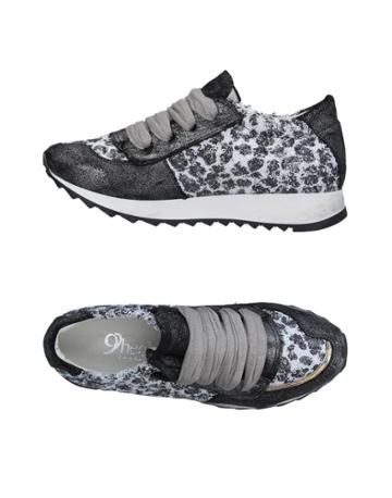 9heel Sneakers