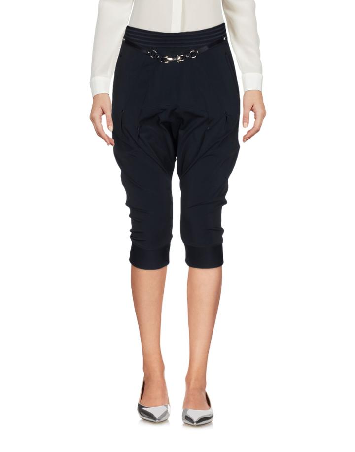High Tech 3/4-length Shorts