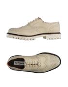 The Seeker Lace-up Shoes