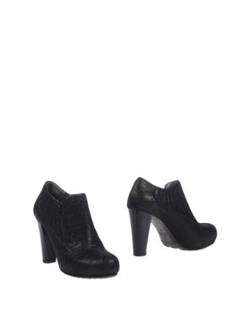 Ilasio Renzoni&reg; Booties