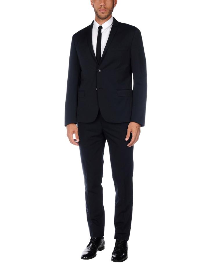 Tessabit Como Suits