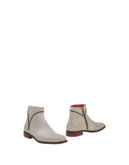 L On Monfrance Maastricht Ankle Boots