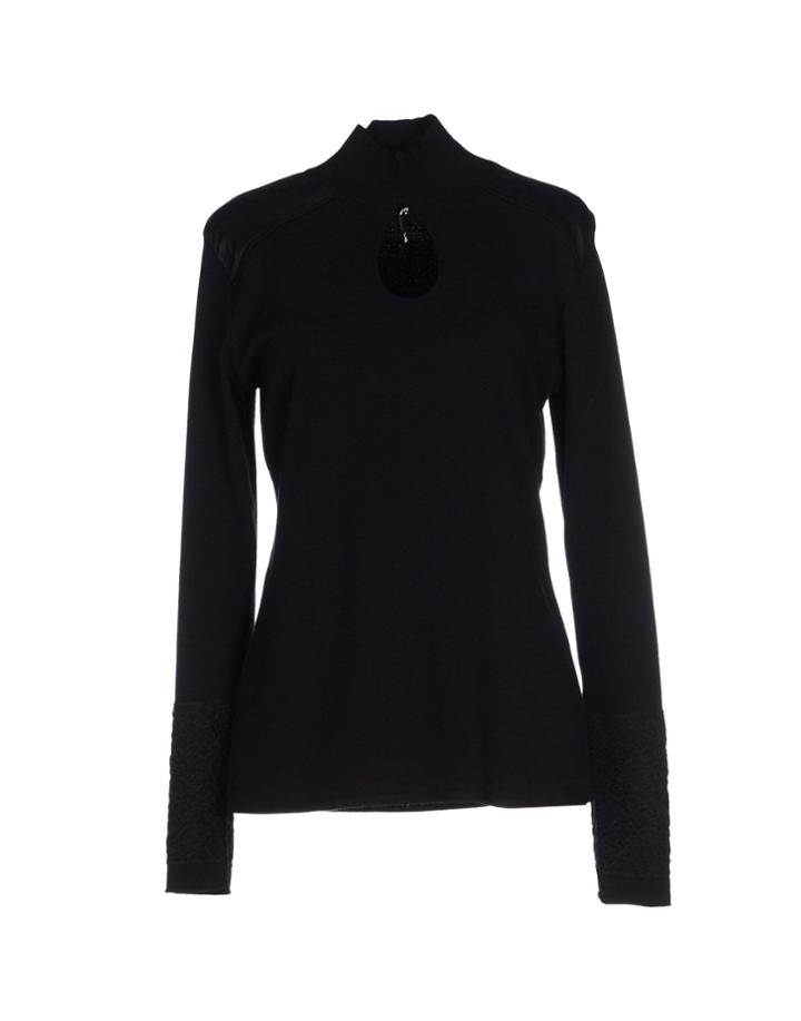 Hybris Turtlenecks
