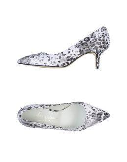 Marian Pumps