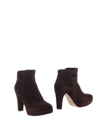 Gielle Ankle Boots