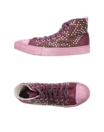 Studs War Sneakers