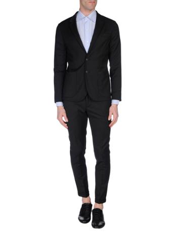 ,beaucoup Suits