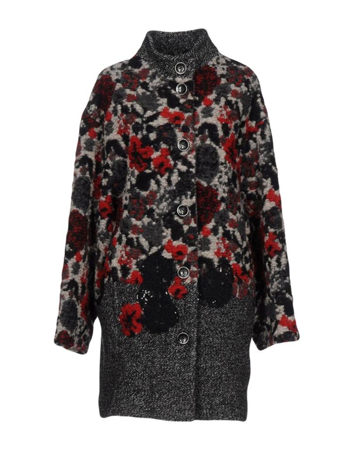 Luis Civit Coats