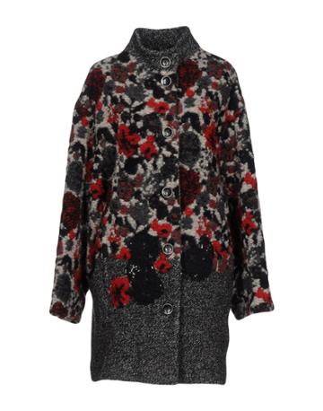 Luis Civit Coats