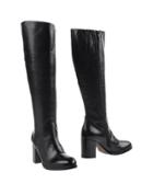 Akua Boots