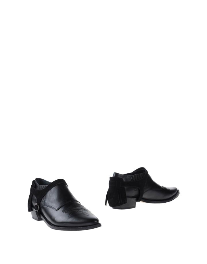 Mr. Wolf Booties