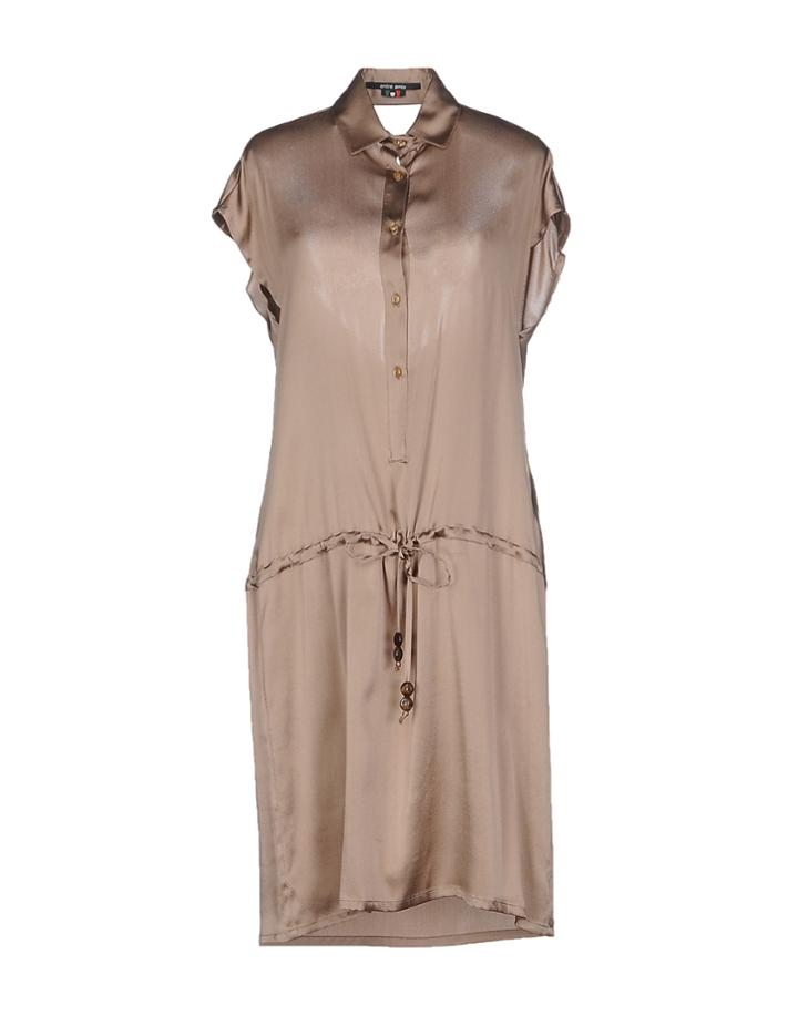Entre Amis Knee-length Dresses
