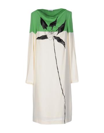 Achtland Knee-length Dresses