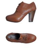 Vic Lace-up Shoes
