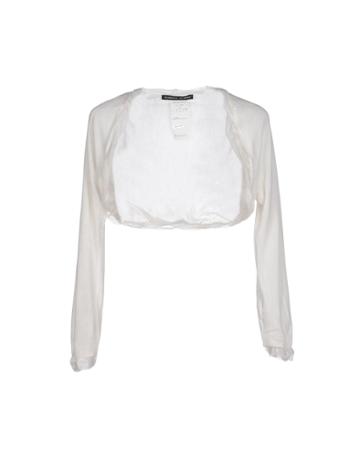 Roberta Scarpa Shrugs