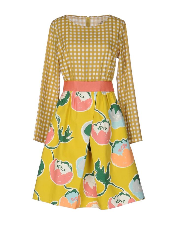 Niu Knee-length Dresses