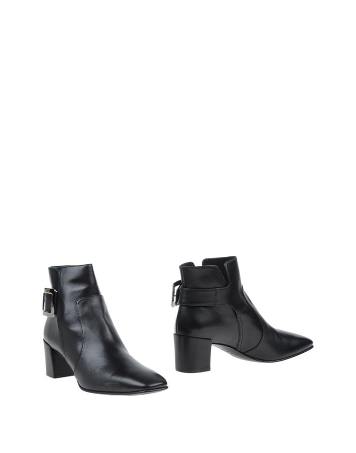 Roger Vivier Ankle Boots