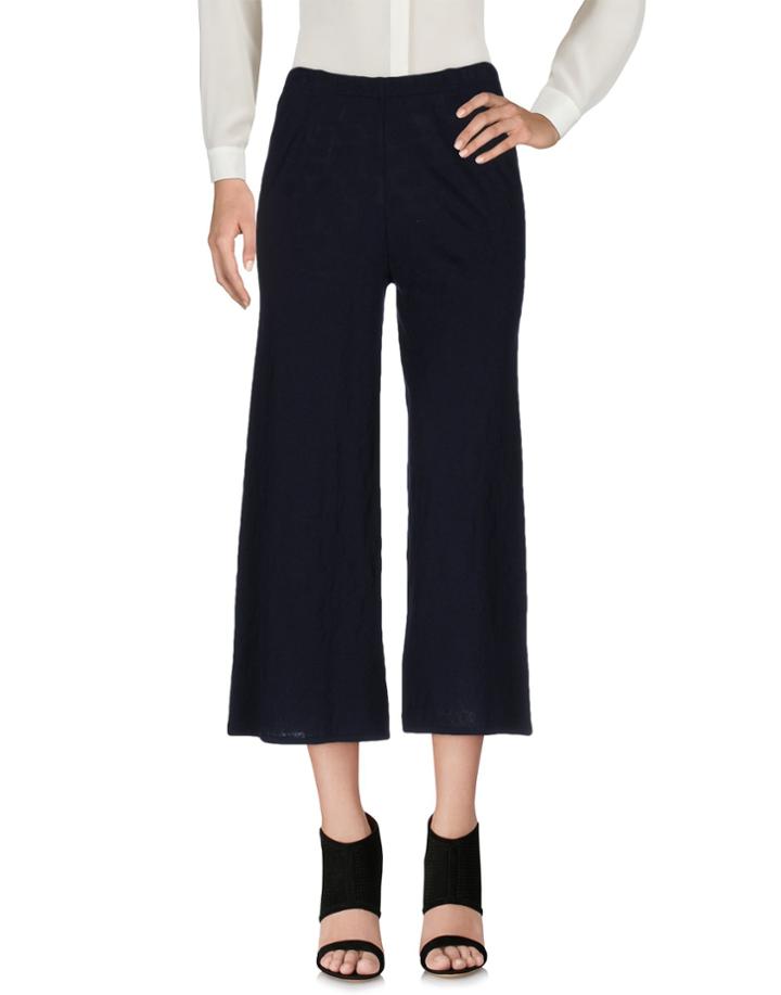 Neera 3/4-length Shorts