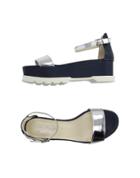 Lockeed Sandals