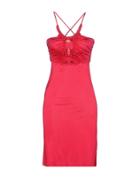 Nuan Knee-length Dresses