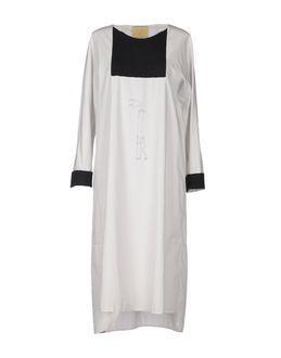 D-due Knee-length Dresses