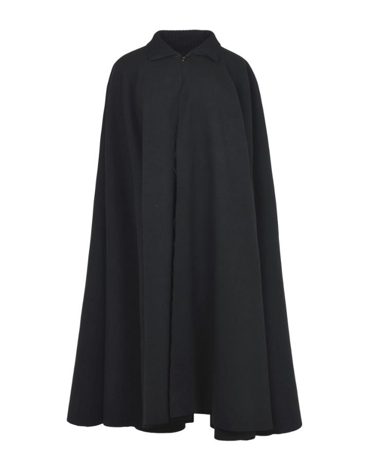 Nicolas & Mark Capes & Ponchos