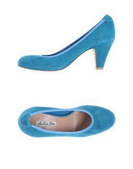 Julie Dee Pumps