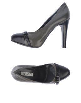 Jeannot Pumps