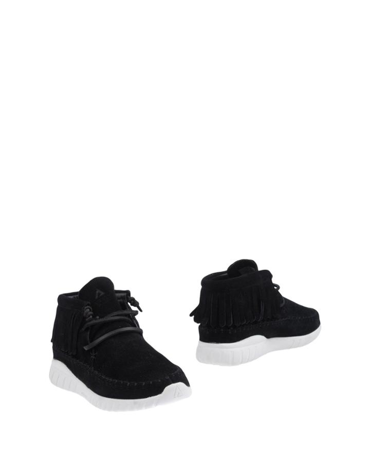 Asfvlt Ankle Boots